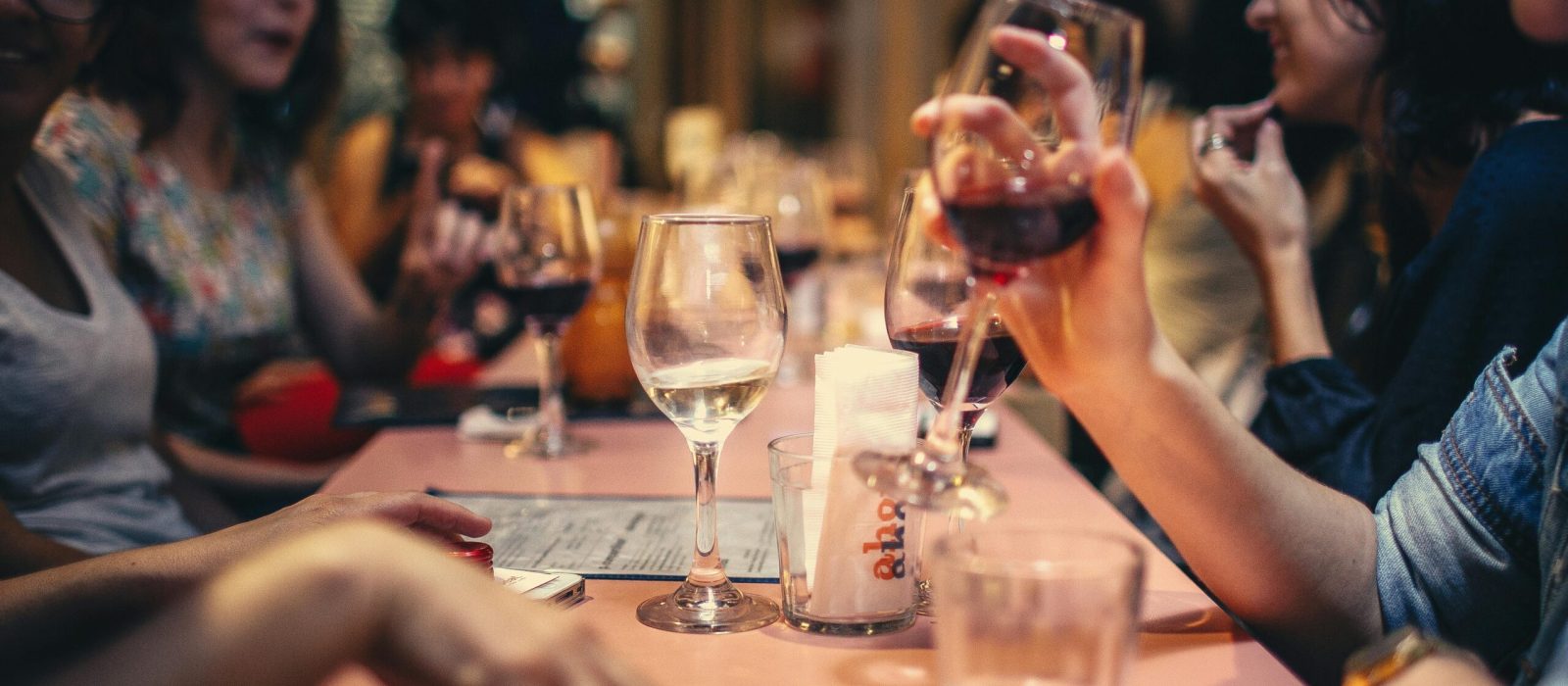 pexels-helenalopes-696218